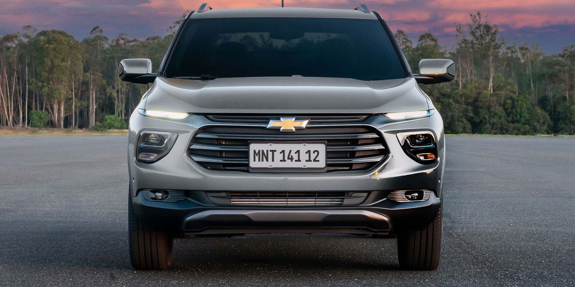 Diseño frontal Chevrolet Montana color plata