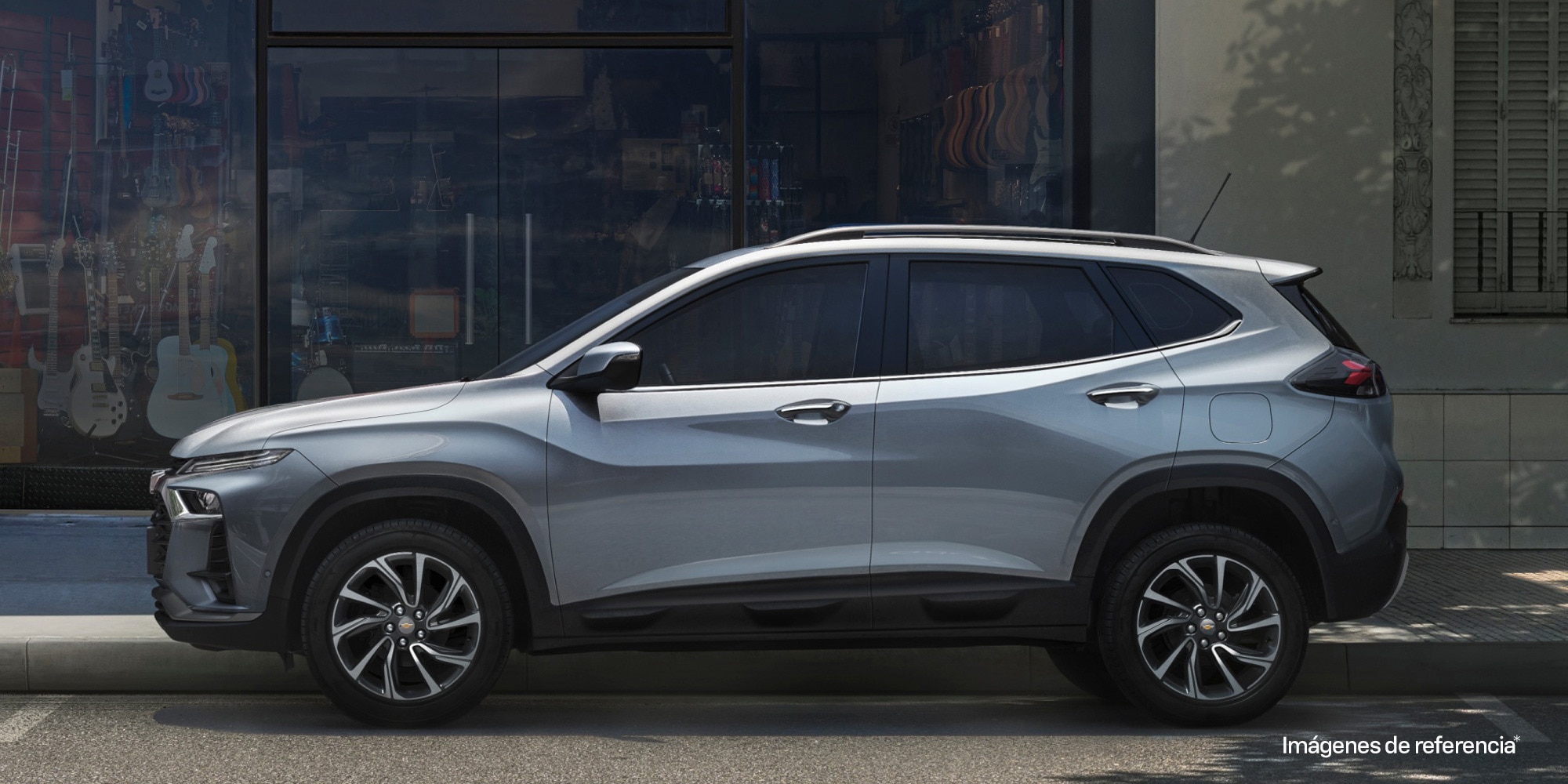 Chevrolet Tracker vista lateral con diseño moderno